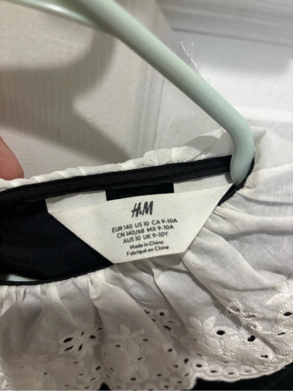 H&M Black Velvet Short Sleeve Top with White Eyelet Collar - Picture 3 of 3